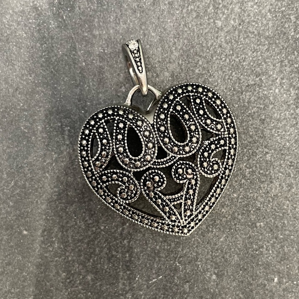 Vintage Silver Heart Filigree Pendant